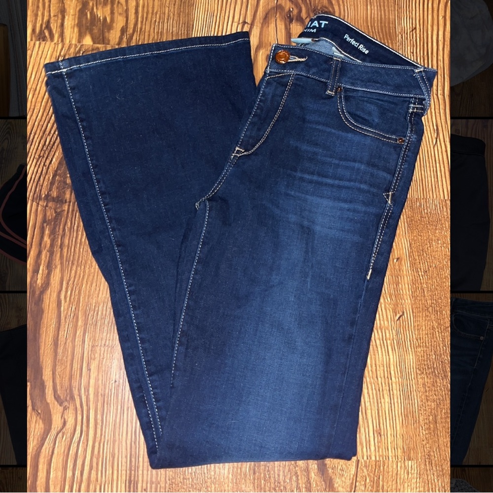 Ariat perfect rise bootcut jeans size 30R (size 10)